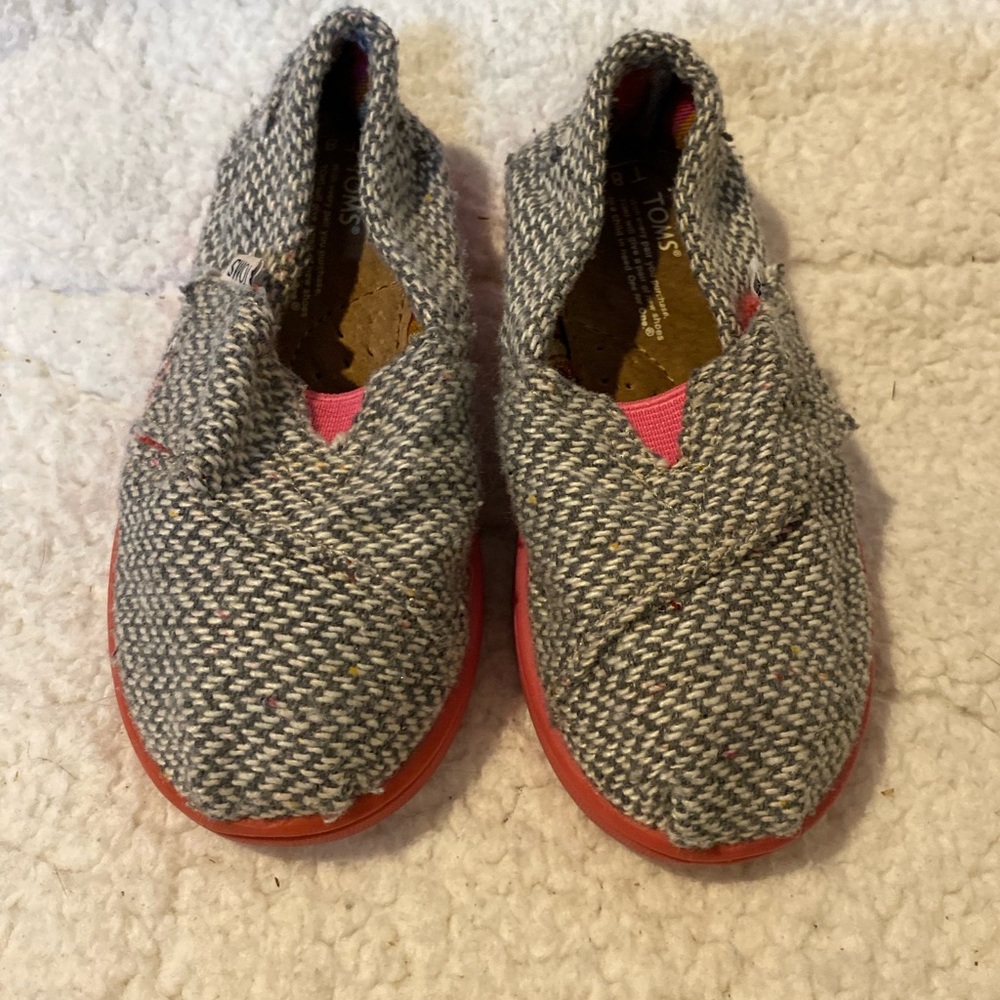 TOMS slip on sneakers